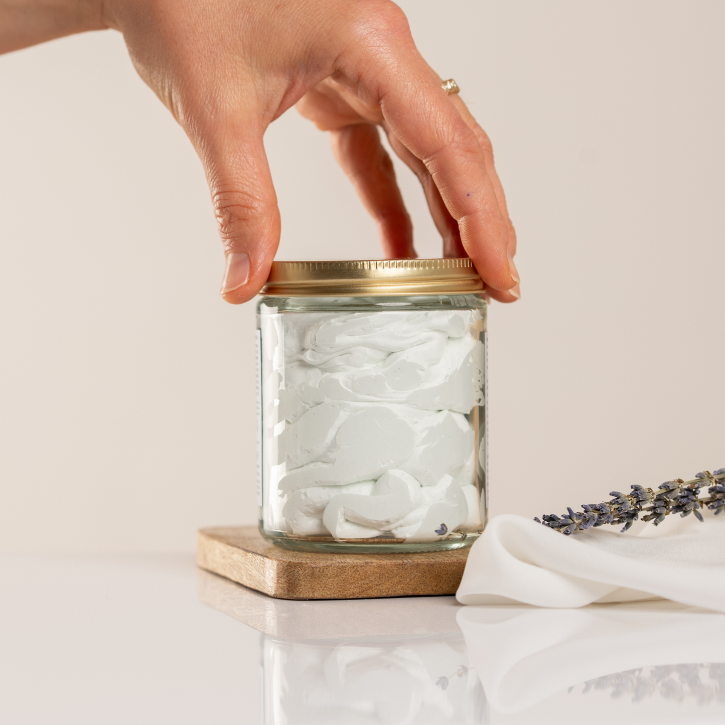 Körperbutter Bio Lavendel – handgemacht - für Entspannung in ihrer reinsten Form